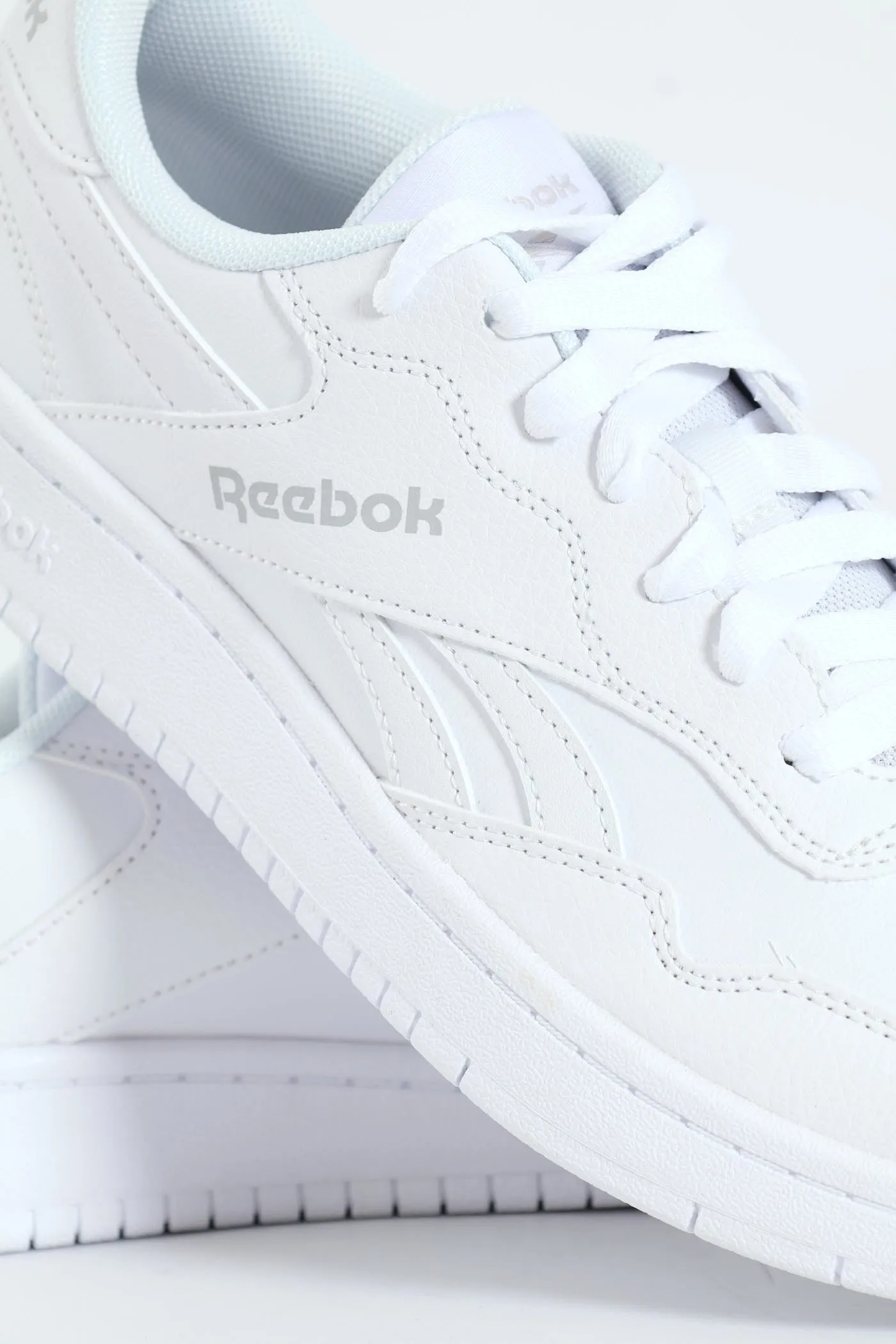 1000 Classic Lace Up Sneaker - White