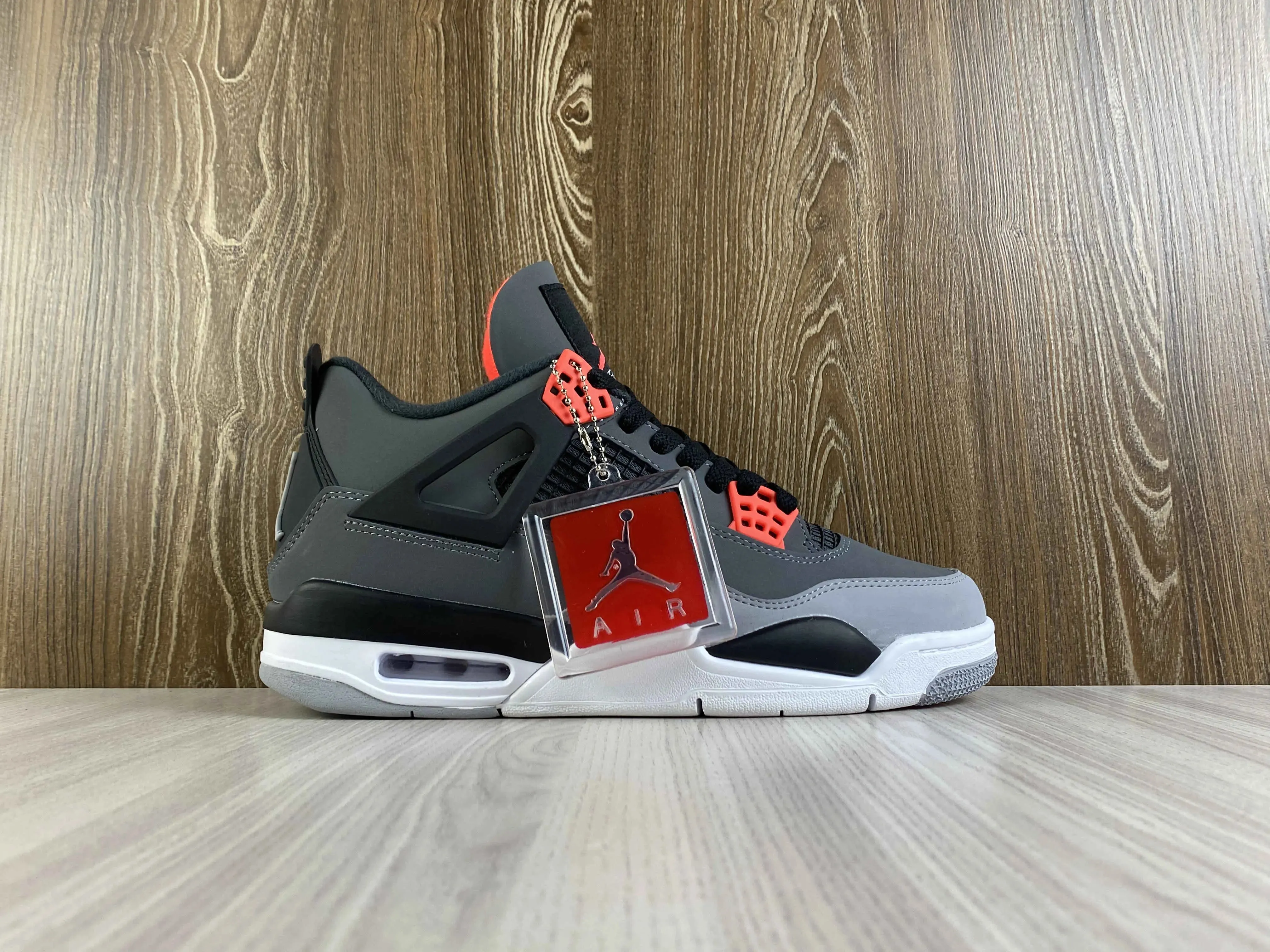 Classic Retro 4 Sneakers - Infrared