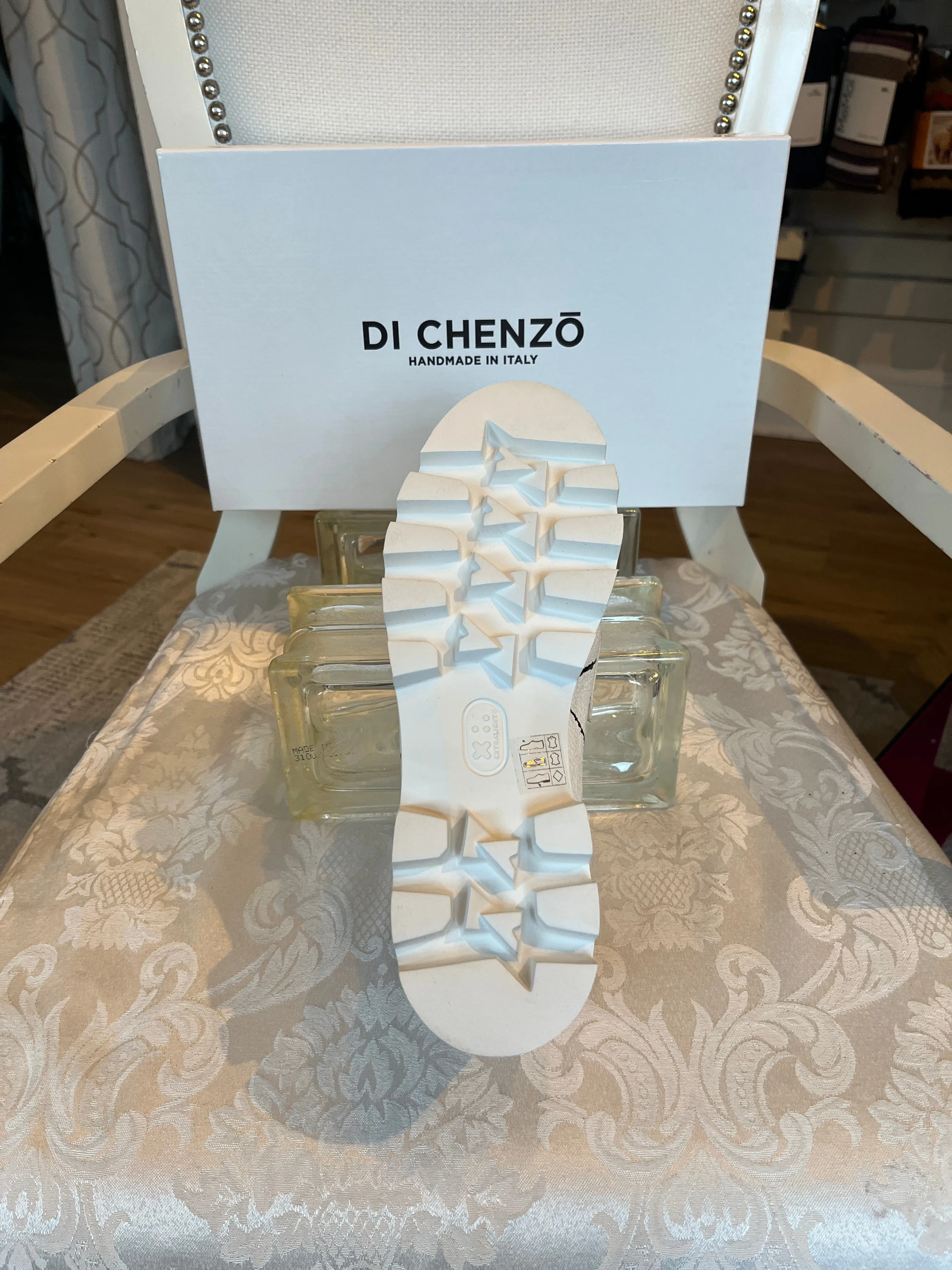 DICHENZO ARIA 11239 WHITE/BLACK LOAFER