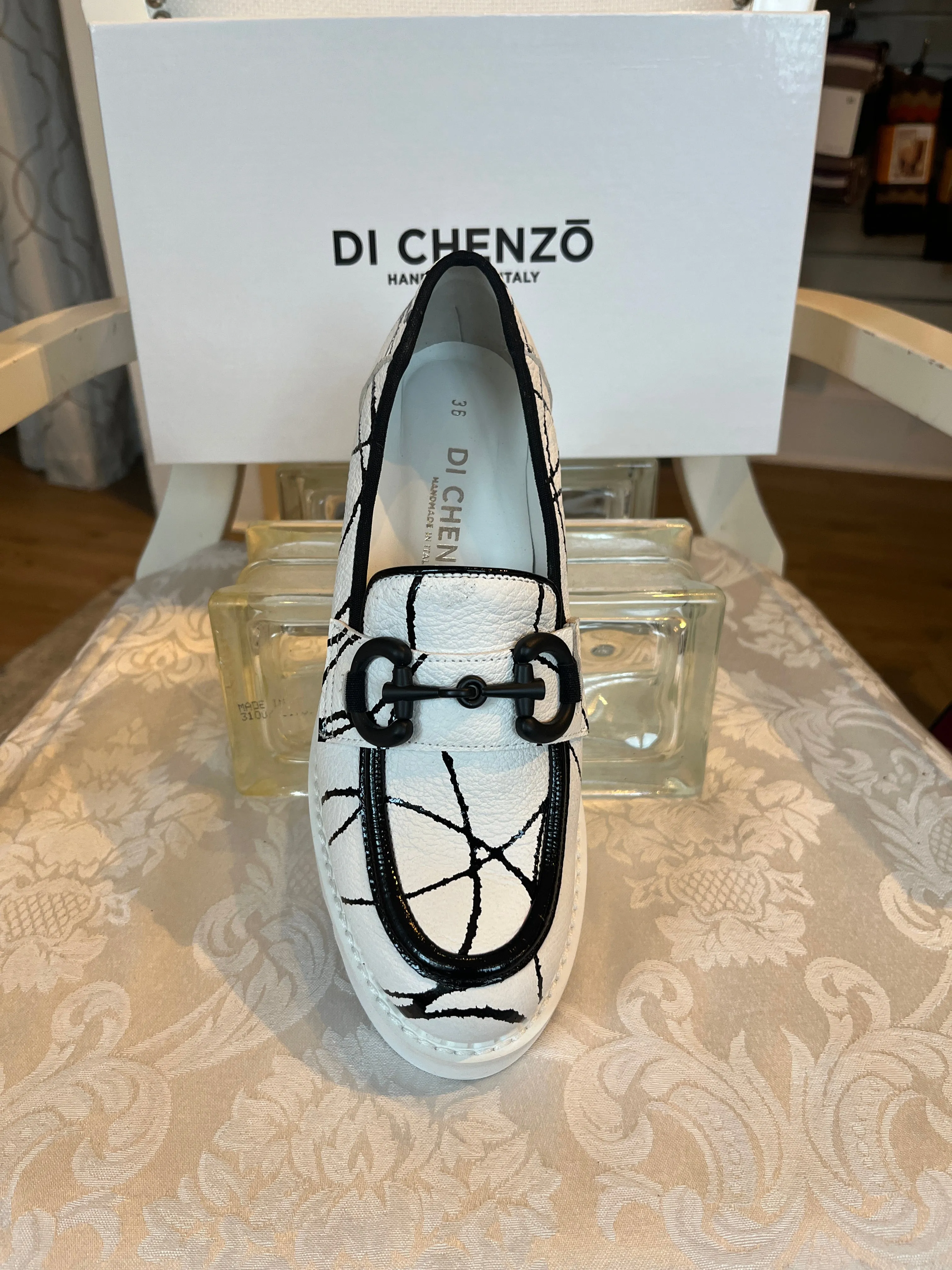DICHENZO ARIA 11239 WHITE/BLACK LOAFER