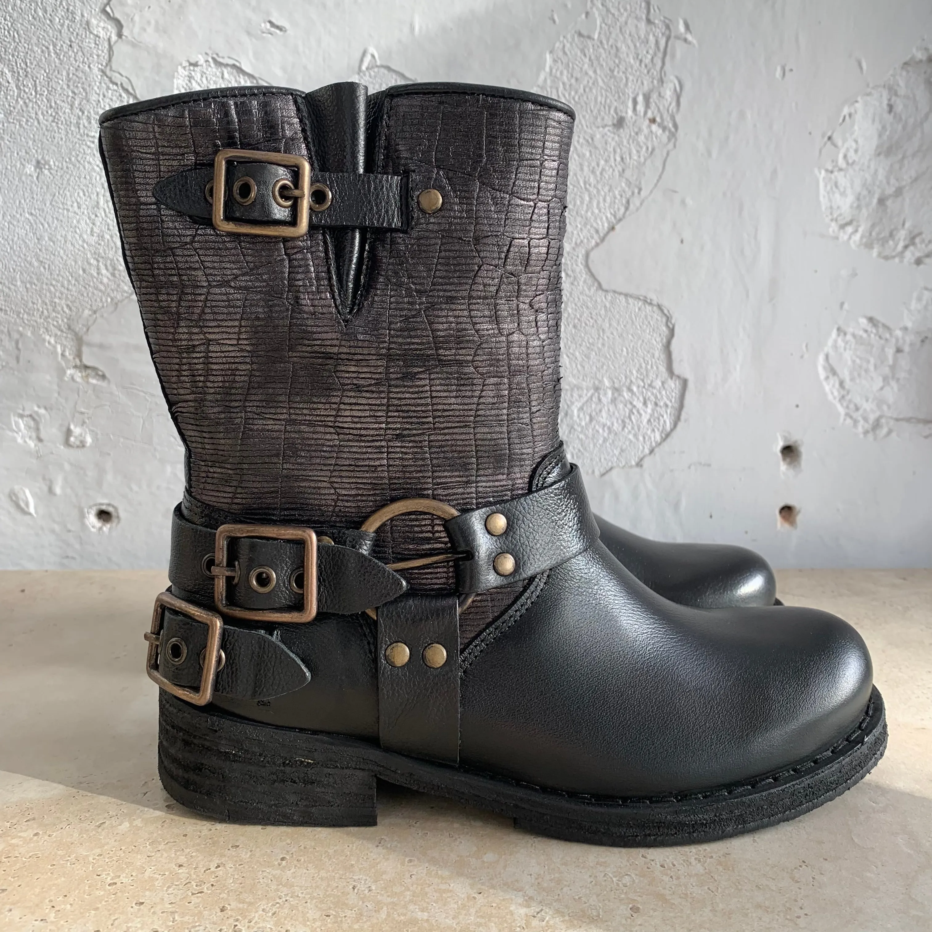 Felmini D537 Black