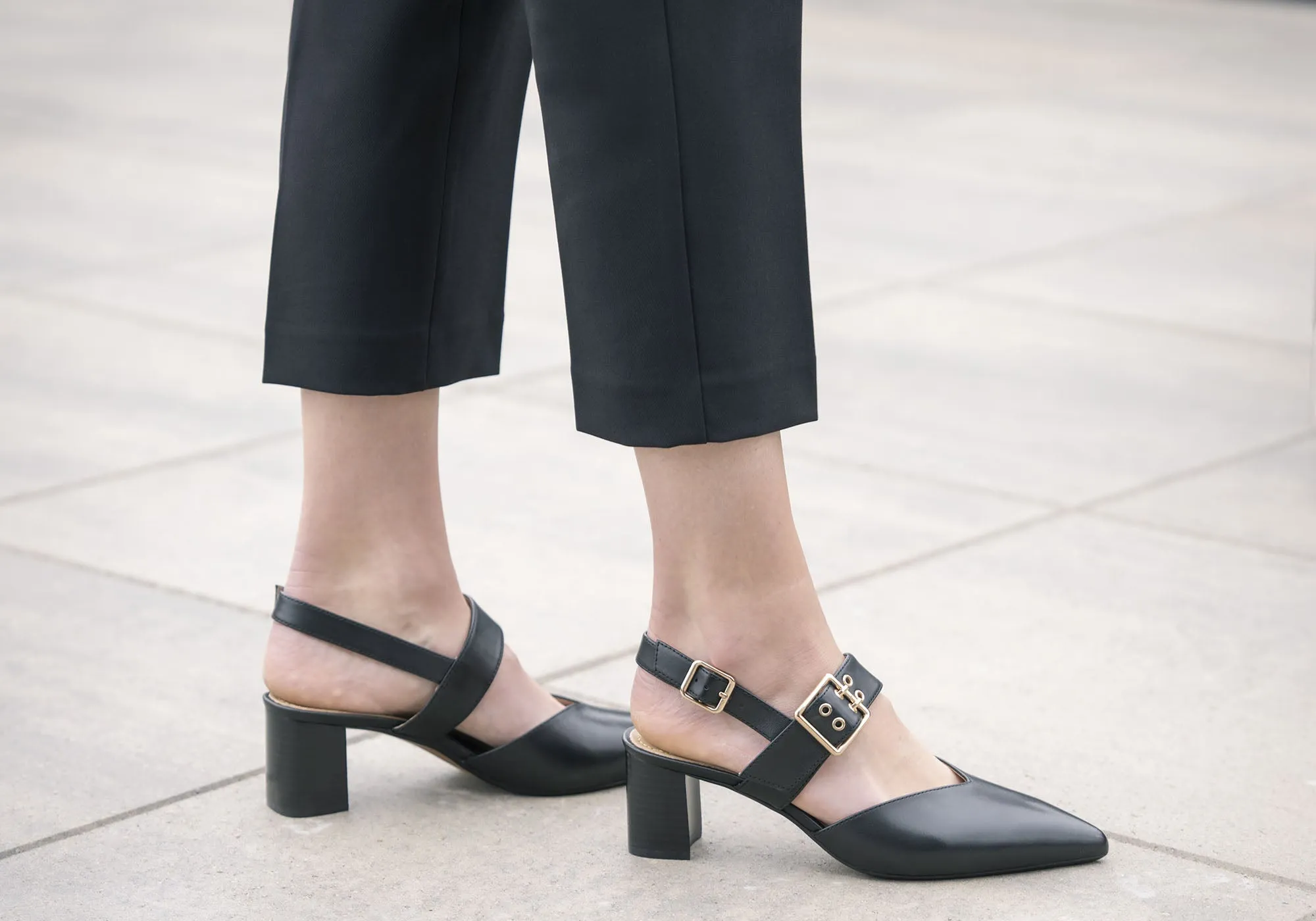 Florsheim Womens Comfortable Leather Adriana Point Toe Block Heels