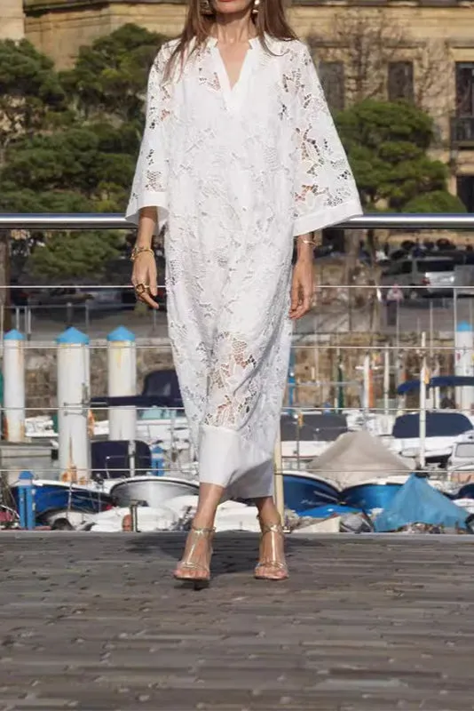 Mireille | Modern Flowing Refined Lace Dress