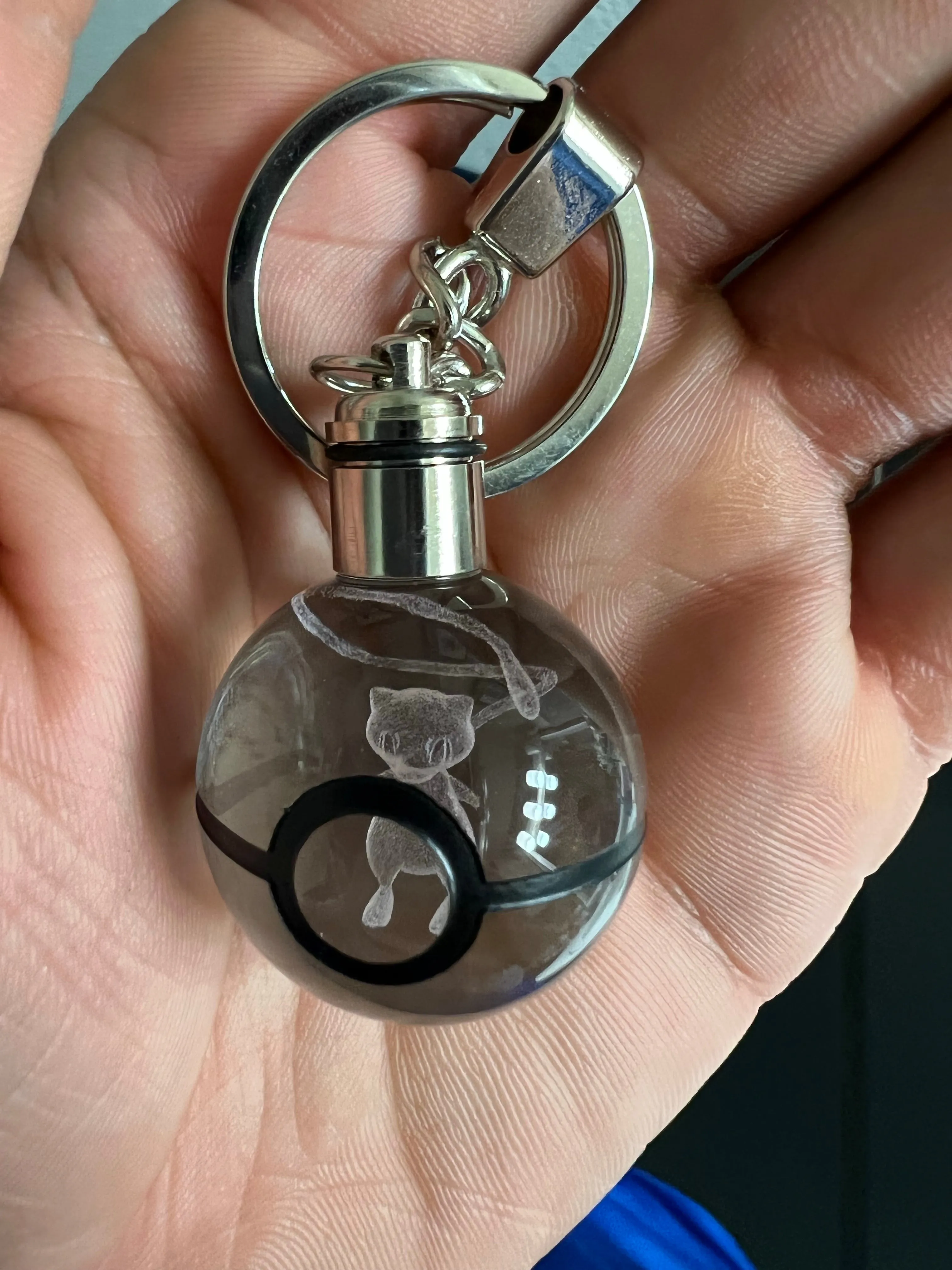 Pokemon Mew LED Light Up Keychain
