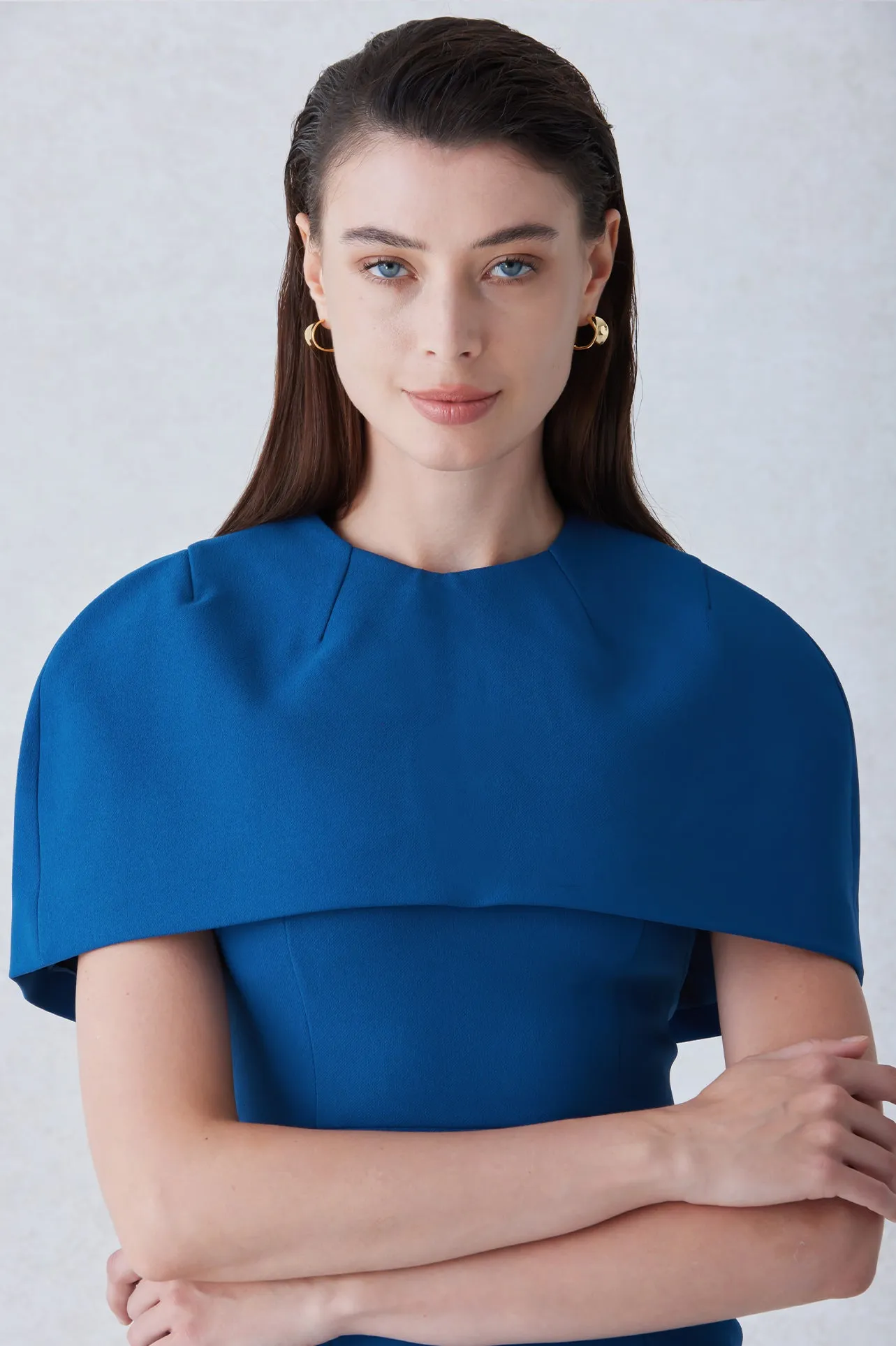 ROUND-NECKLINE DRESS IN DEEP BLUE