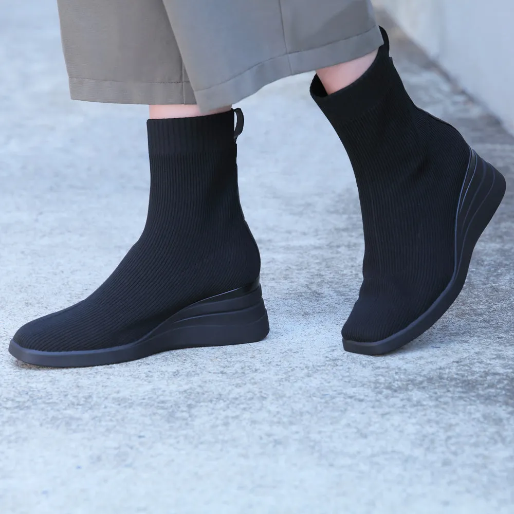 Savona Knit Wedge Boots (Nero)