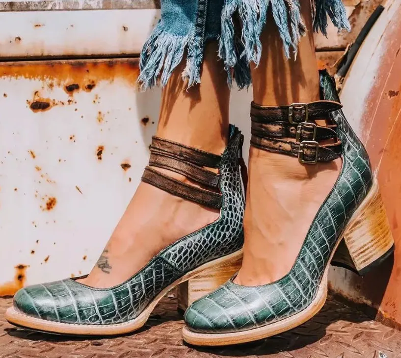Sun Boots | Modern Elegance