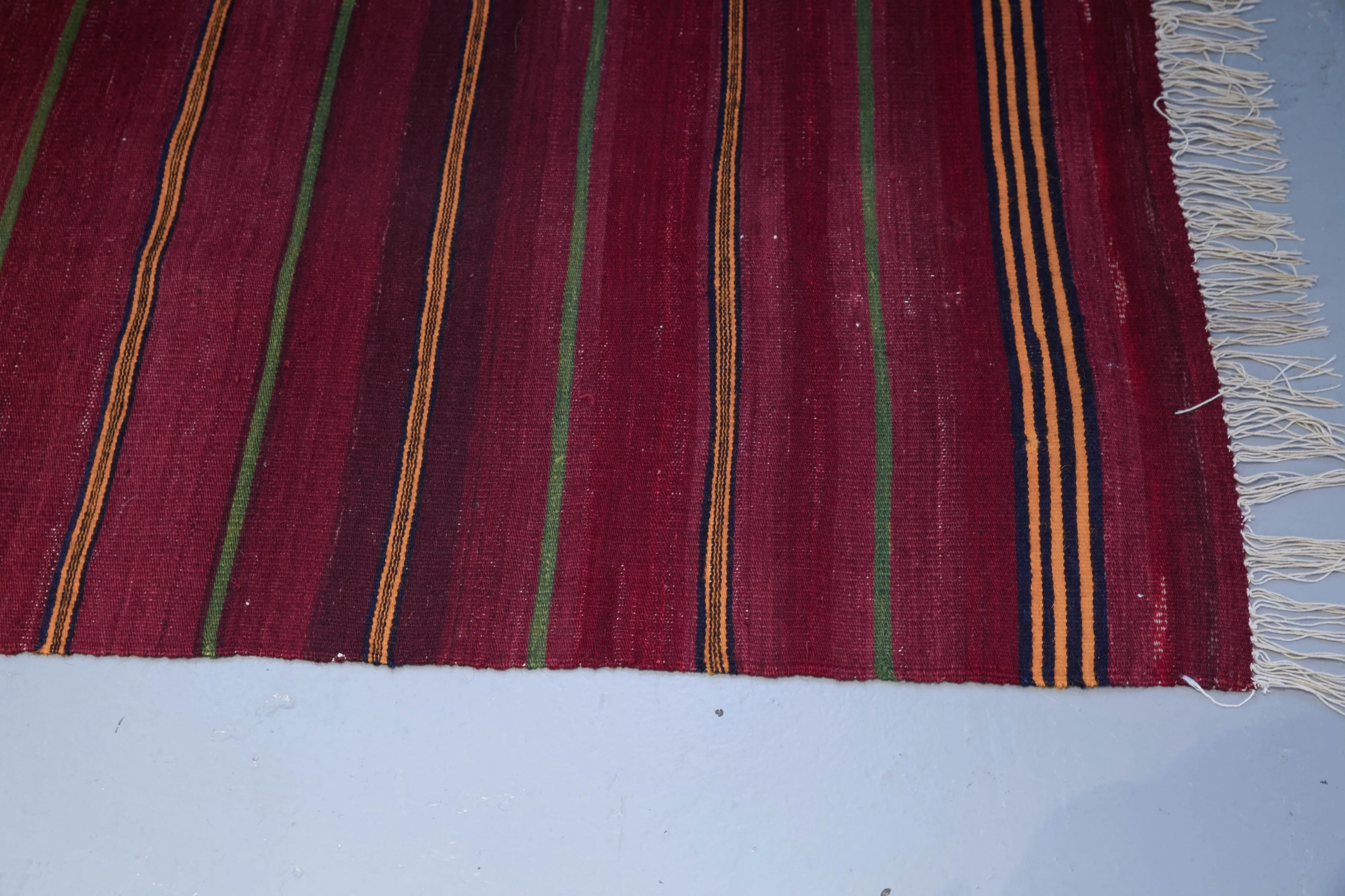 Vintage Anatolian kilim runner 1'10"x 9'