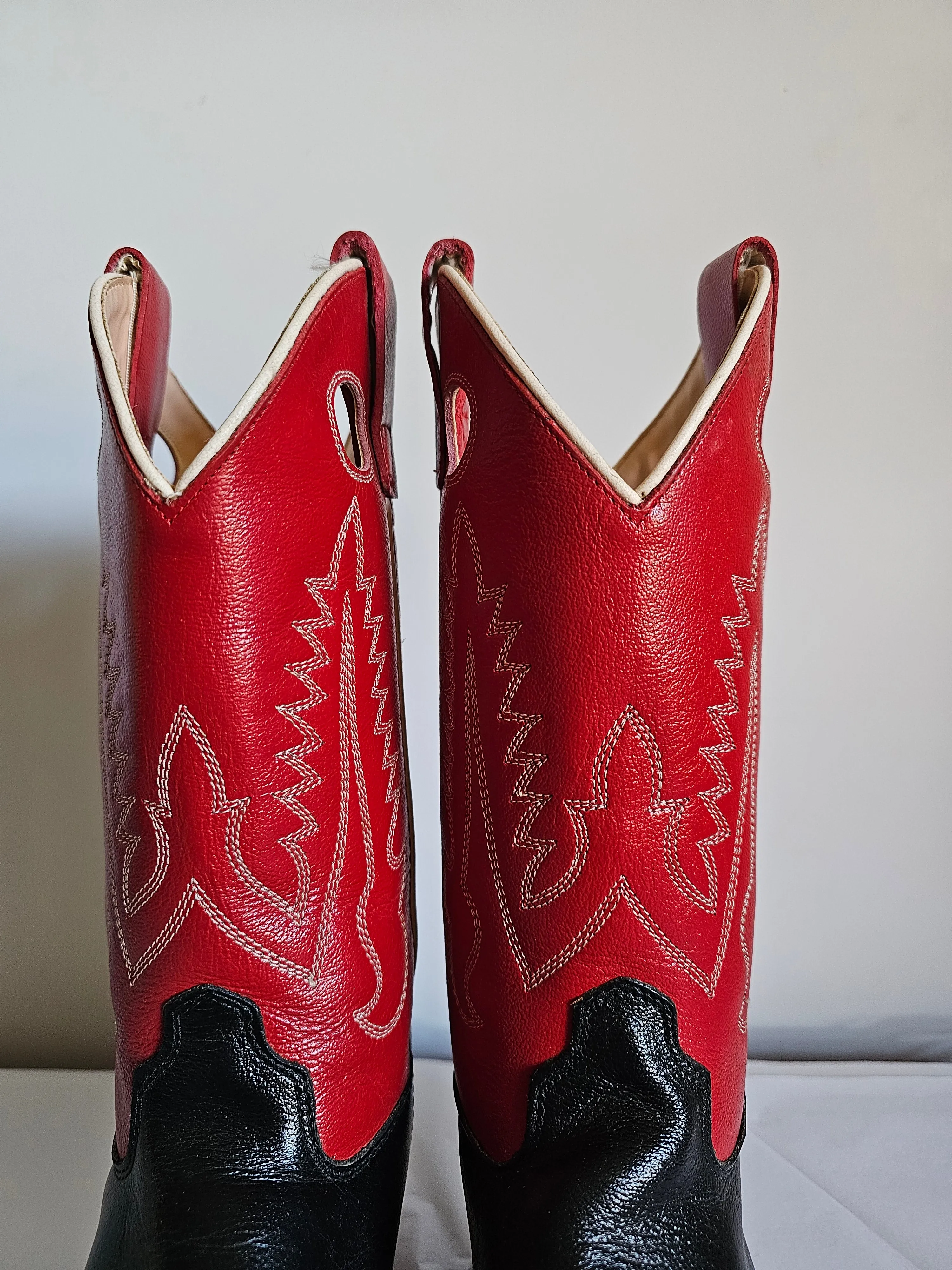 Vintage Jama Women's Western Cowboy Boots | Size 8-8.5B | Red & Black Leather | Round Toe | Rare Rodeo Style